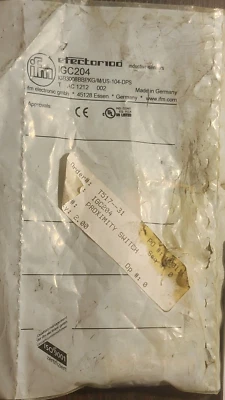 IFM  EFECTOR  IGC204/ IGB3008BBPKG/US-104-DPS    PROXIMITY SENSOR  NEW FREE SHIP - Image 1 of 4