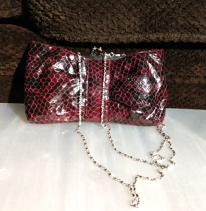 Snakeskin Embossed Maroon Vintage Retro Crossbody Chain Bag Purse (058) - Picture 1 of 8