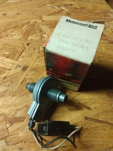(1) Old Stock FORD D4AZ-9E731-C SPEED SENSOR Untested  - Imagen 1 de 18
