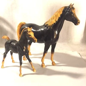 Vtg Breyer Mare & Foal Set Arabian Horse Standardbred Thoroughbred Black & Brown - Picture 1 of 8