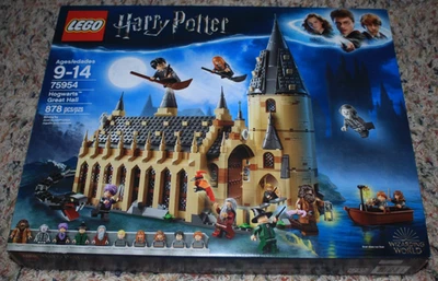 Lego Harry Potter Hogwarts Great Hall 75954. New; sealed box. 878 pcs. From 2018 - Image 1 of 4