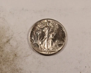 1943 Walking Liberty Half Dollar * Gem BU++ * 90% Silver * XH192 - Imagen 1 de 2