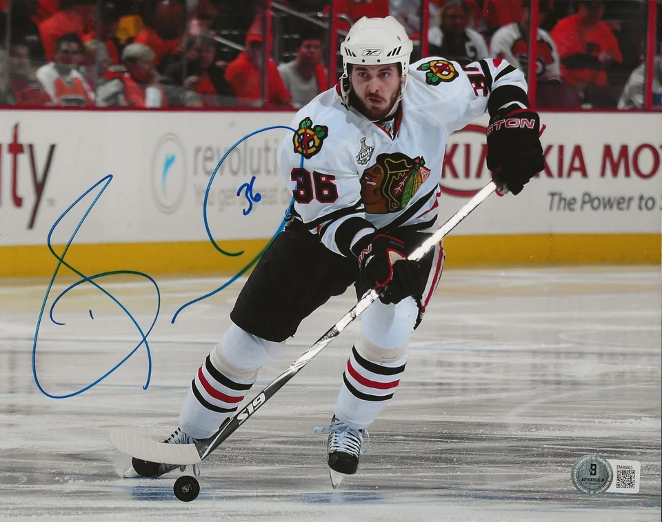 Dave Bolland signed Chicago Blackhawks 8x10 photo autographed Hawks #1 Beckett - Image 1 of 1