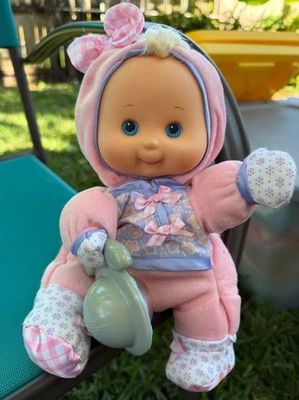 "Muñeca de tela Fisher Price 2002 vintage cara sonajero rosa bebé niña ¡Y2K!" Foto 1 de 4