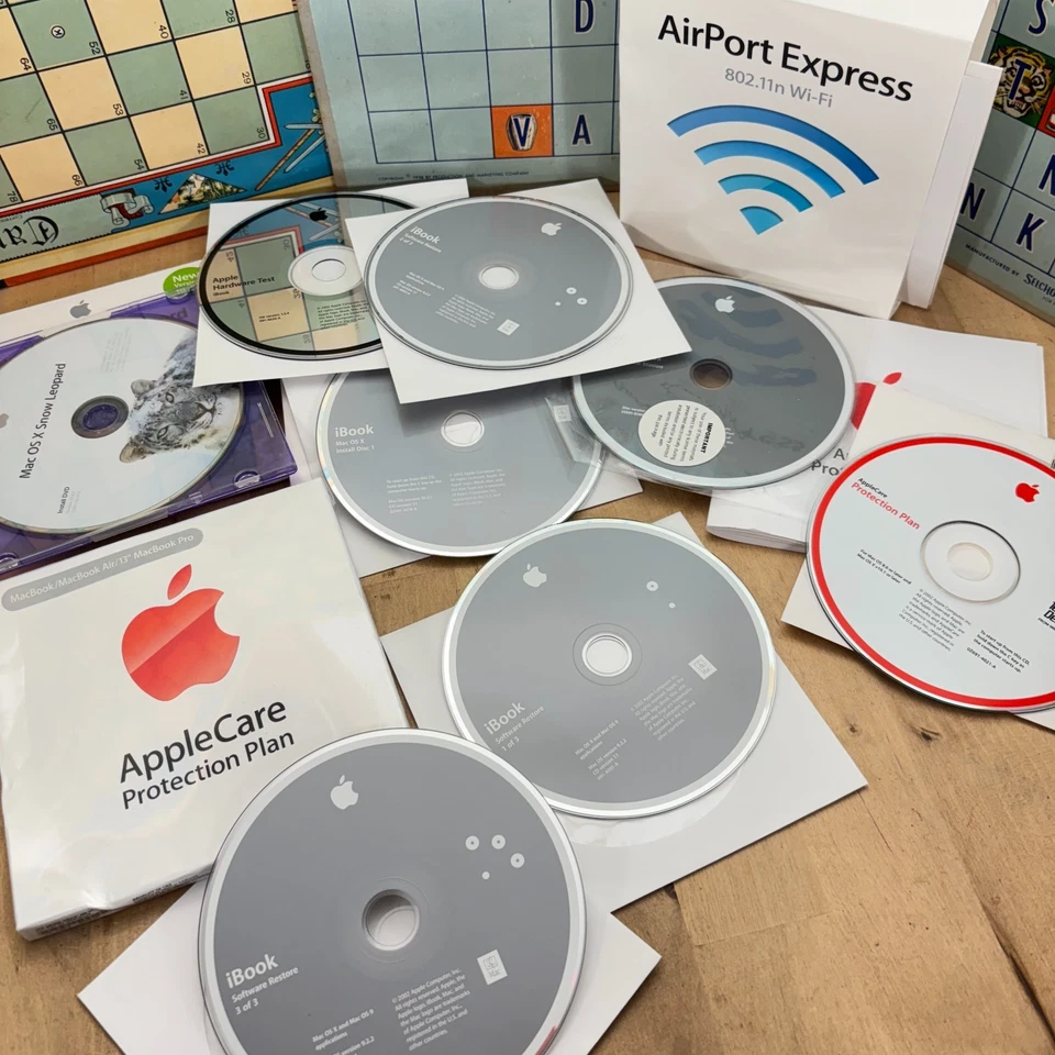Lot Vtg Mac Software Discs, Restore Macintosh OS 9.2.2 OSX 10 and Others - Image 1 of 4