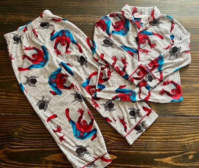 Spiderman kids sleepwear set size 6/8 (A1.12) - Image 1 of 1