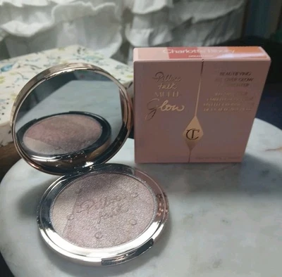 Charlotte Tilbury Dream Light: Pillow Talk Multi-Glow Highlighter Discontinued - Image 1 of 2