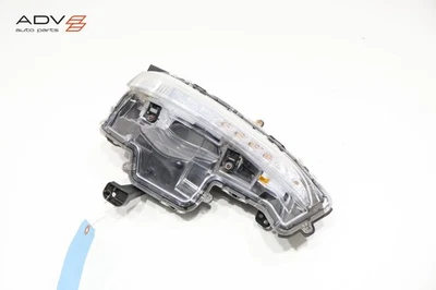 2017-22 TOYOTA PRIUS PRIME FRONT RIGHT PASSENGER SIDE TURN SIGNAL LIGHT LAMP OEM - Image 1 of 4