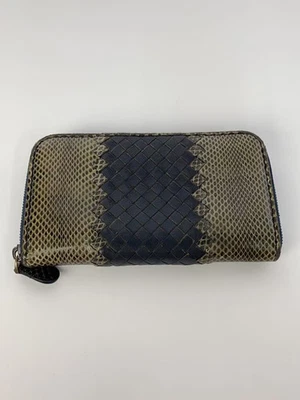 BOTTEGA VENETA Cartera Larga Cuero Azul Marino Patrón Completo Para Hombre Foto 1 de 4