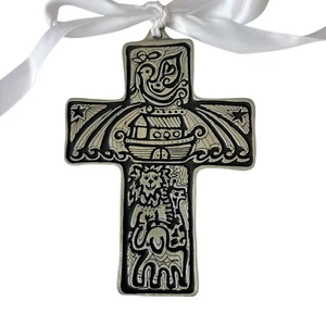 De Colección Hecho a Mano Cruz de Metal Niño Bebé Noé Arca Pájaro León Regalo 5" Firmado Artesanalmente - Imagen 1 de 6