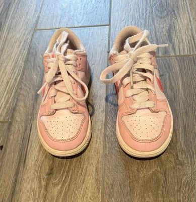 Girl’s Nike Dunk Low Top Sneakers Triple Pink Size 12-preowned - Image 1 of 4