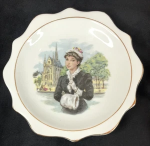 Piatto Vintage Royal Albert Small Lady of Paris Bone China 4,5" Diamante - Foto 1 di 4