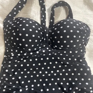 Traje de baño completo a lunares color blanco y negro SIN MARCA - Imagen 1 de 5