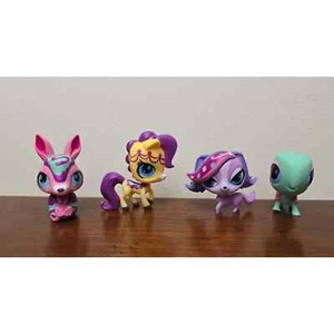 Lot of 4 Littlest Pet Shop Figures- Pony, Turtle. Armadillo, Zoe Trent Dog - Picture 1 of 4