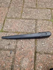 Original OEM Vauxhall Astra H / Corsa E Hatch Rear Wiper Arm 93178858 - Picture 1 of 3