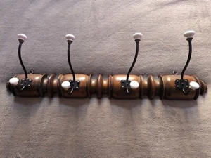 """ANTIKE HAKENLEISTE , GARDEROBE , HOLZ , MESSING , PORZELLAN""" - Bild 1 von 10