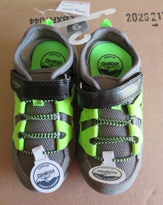 Sandalias Oshkosh B-gosh Yoony para niño pequeño Foto 1 de 4