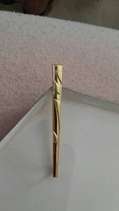 Krawattennadel aus 375 er Gold mit Spange aus Metall.CA. 5 Gr. Länge knapp 7cm. - Bild 1 von 1