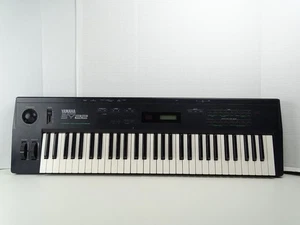YAMAHA SY22 Synthesizer Keyboard 61 Keys Music As Is Parts Only - Bild 1 von 14