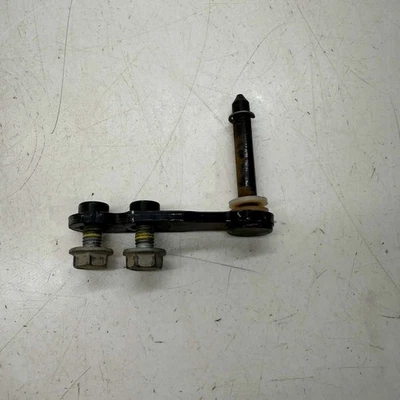 Upper Hinge Adjustment - 2023 Can-Am Commander Max XT 1000R - Image 1 of 4