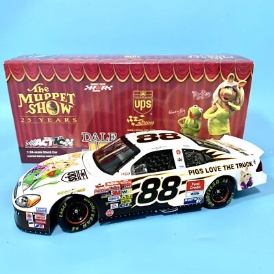 Dale Jarrett #88 Muppets 2002 25 aniversario 1/24 Nascar Diecast Bank 1 de 960 Foto 1 de 4