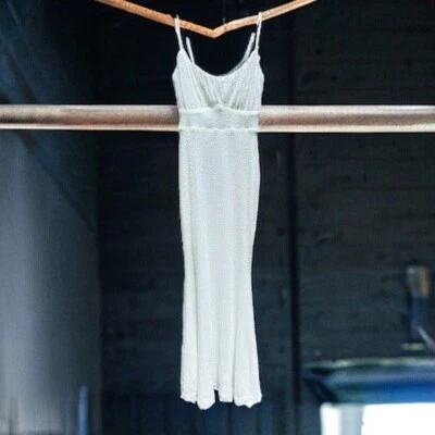 🌻Correas largas de espagueti Windsor con lentejuelas blancas talla pequeña. Foto 1 de 4