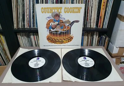 COUNTRY COOKIN' Lee Arnold **1976 USA** Army Reserve #129-132 WILLIE NELSON etc - Image 1 of 4