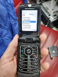 Motorola RAZR GSM Camera Flip Mobile Cell 2G Phone (TELSTRA LOCKED)