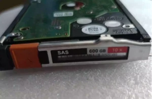 EMC 005051493 600GB 10K 2.5" SAS VMAX 10K 20K 40K hard drive - Picture 1 of 3