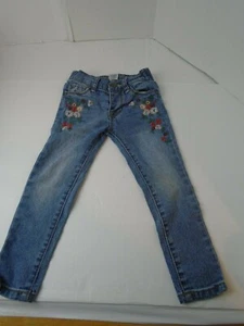 BEBE Mädchen bestickte Blumen Jeans Skinny Paar Mädchen Jeans Größe 3T - Bild 1 von 7