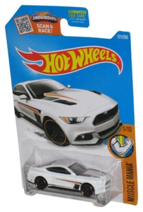 Hot Wheels Muscle Mania 1/10 White 2015 Ford Mustang GT Car 121/250 - Picture 1 of 1