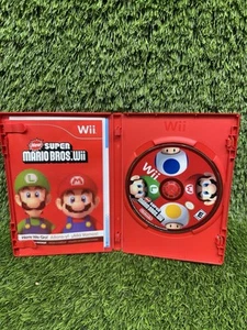 New Super Mario Bros. Wii (Nintendo Wii, 2009) CIB Complete w/ Manual - Picture 1 of 2
