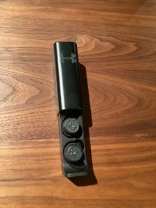JBL Under Armour True Wireless Flash incl Ladecase ohne OVP - Bild 1 von 3