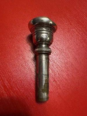 Boquilla Cornet Vintage - Conn Easy-Playing #3. Pat 1-14-13. Con paso.  Foto 1 de 4