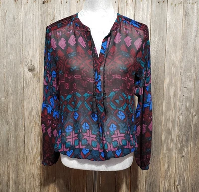 Blusa Top Lucky Brand S Azul Borgoña Geo Borla Cuello Atado Transparente Campesina Foto 1 de 4