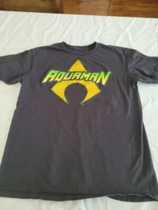 AQUAMAN BOYS BLACK TEE SHIRT - SIZE X-LARGE (18/20) - Picture 1 of 5