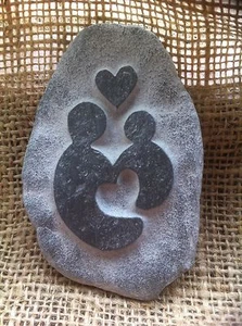 Mutter & Baby Kiesel, Stein, handgeschnitztes Geschenk, perfekt für Mama oder Papa - Bild 1 von 3