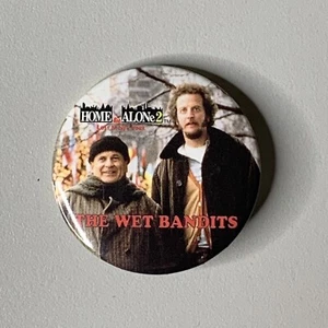 Vintage 1992 HOME ALONE 2 - Die nassen Banditen, Film Pinback Knopf - Bild 1 von 3