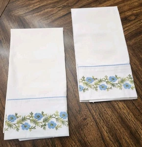 Vintage Fieldcrest Embroidered Percale Pillowcases 20"x29" 2 Pc EUC - Picture 1 of 6