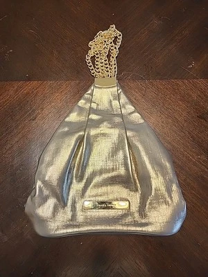 Usado Ivanka Trump Color Taupe Cartera Bolso de Mano Mango de Cadena Tono Dorado Herrajes Foto 1 de 4