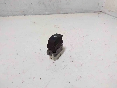 RENAULT GRAND SCÉNIC II JM0/1 Front Left Door Window Switch 28082 1.87 28628497 - Image 1 of 3