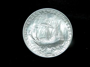 1920 50c Pilgram Commemorative Silver Half Dollar - UNC - Picture 1 of 4