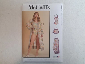 Patrón McCall - Body, bata, pantalones cortos y pantalones de Misses (4-12) #M8411 - sin cortar - Imagen 1 de 8