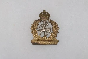 SCARCE WW2 ROYAL CANADIAN ARMY VETERINARY CORPS RCAVC CANADA CAP BADGE - Picture 1 of 3