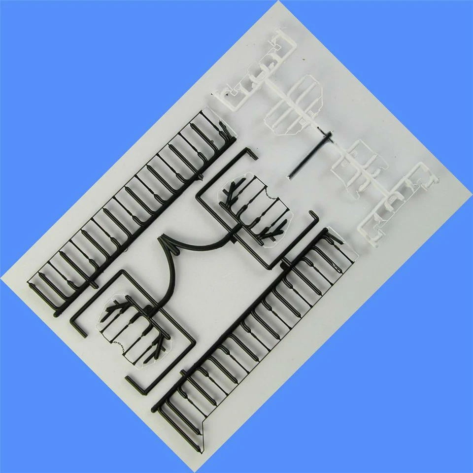 Набор черно-белых поручней MP15AC (пластиковая версия) Athearn HO - Изображение 1 из 1