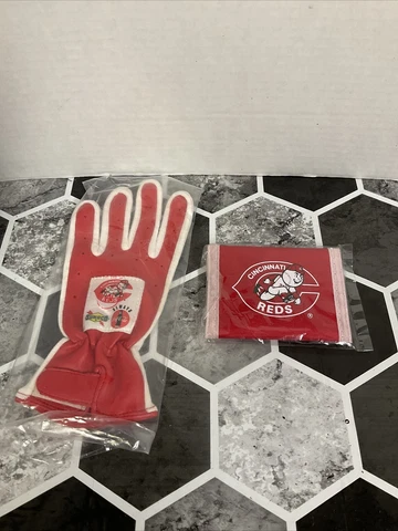 Cincinnati Reds Commemorative Game Day Batting Glove and Wallet Cover