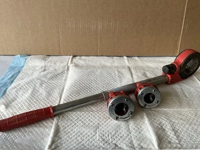 Rothensberger 1/2 And 3/4 Pipe Die With Ratchet - Image 1 of 2