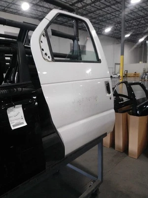 Conjunto de puerta delantera izquierda usada se adapta a: Ford E250 2008 furgoneta L. espejo tipo paleta Foto 1 de 4