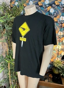 Clique DANGEROUS SWISS WILDLIFE Short Sleeve Crew T Shirt Size XL Black Funny - Picture 1 of 8