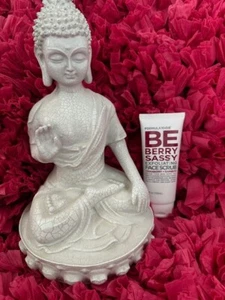 Formula 10.0.6 Be Berry Sassy Exfoliating Face Scrub Cranberry+Bamboo. 3.4fl oz - Picture 1 of 4